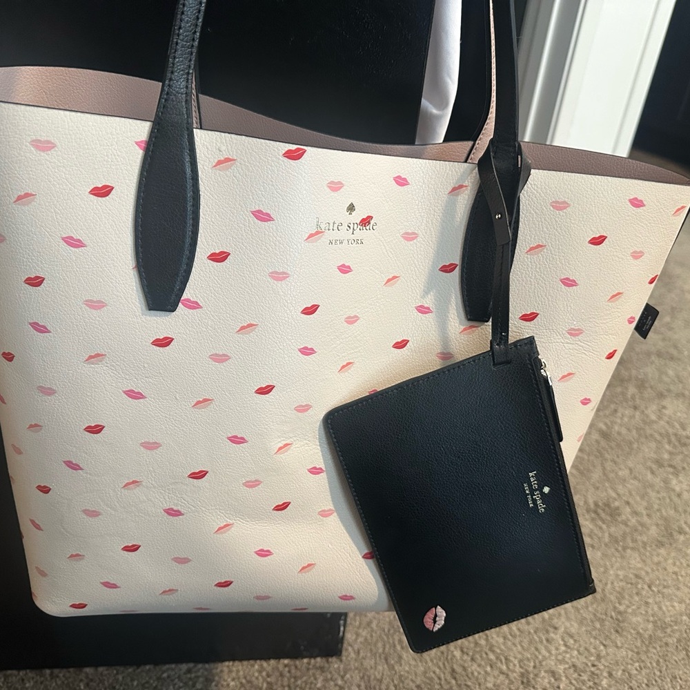 Kate Spade Cream and Black Lip and Mini Mouse Print Tote- reversable
